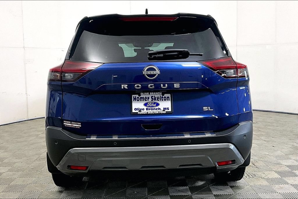 Used 2023 Nissan Rogue SL w/ SL Premium Package FWD image 4