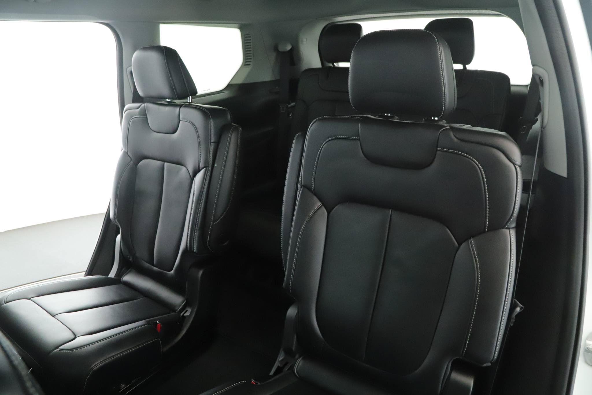 Certified 2022 Jeep Grand Cherokee L Limited AWD/4WD image 5