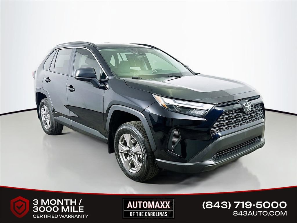 Used 2025 Toyota RAV4 LE AWD/4WD image 1