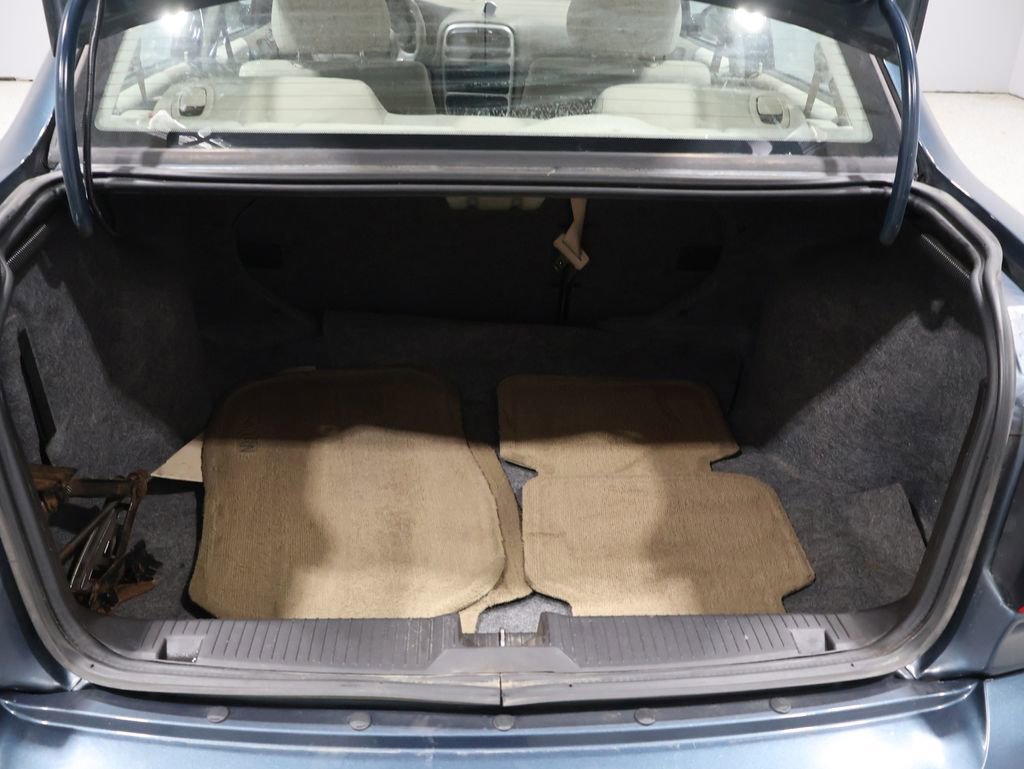 Used 2004 Saturn L-Series L300 image 18