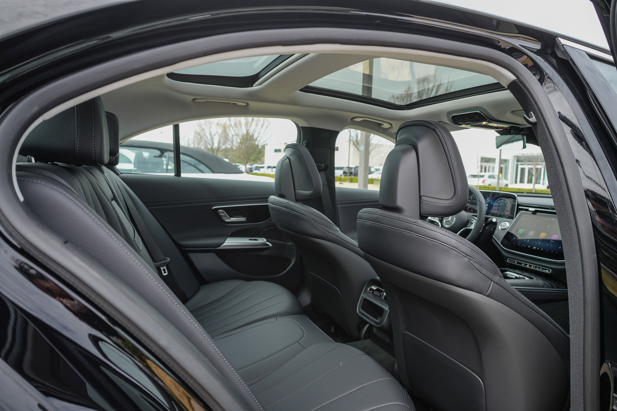 New 2026 Mercedes-Benz E 350 4MATIC Sedan image 31