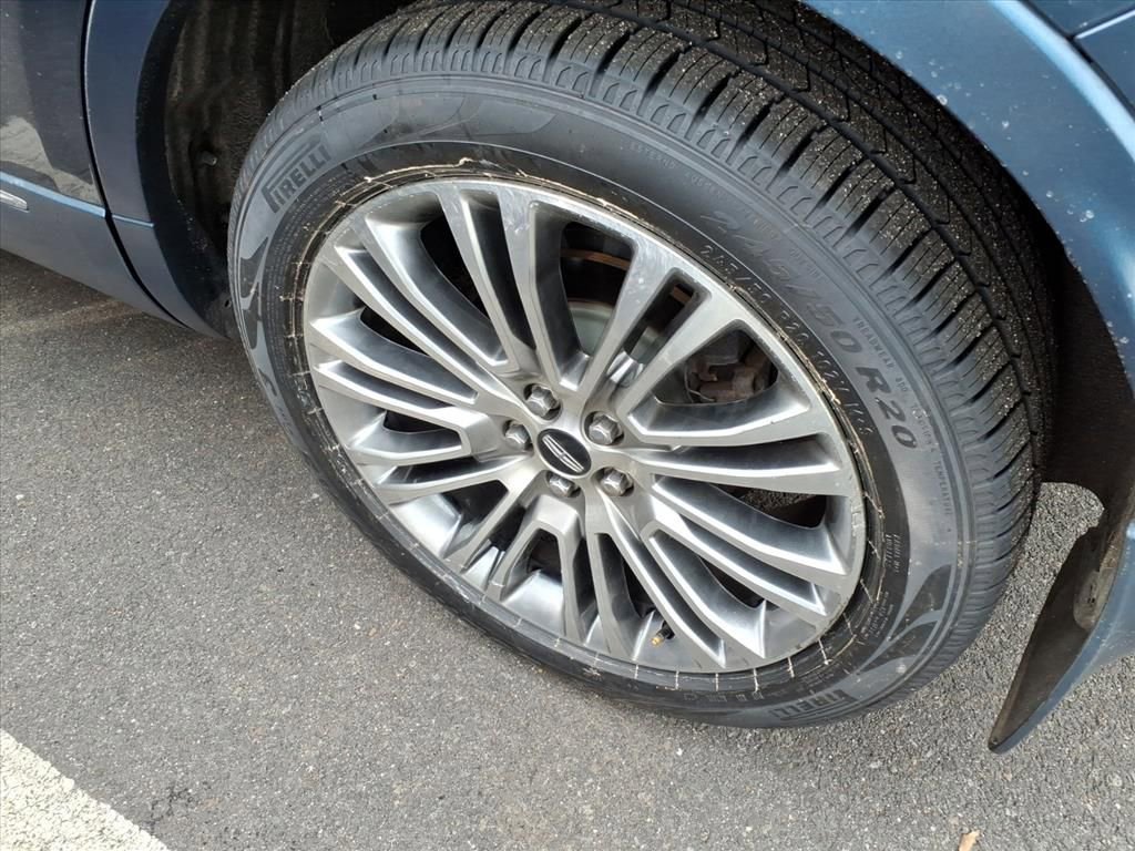 Used 2018 Lincoln MKX Reserve w/ Driver Assistance Package image 7