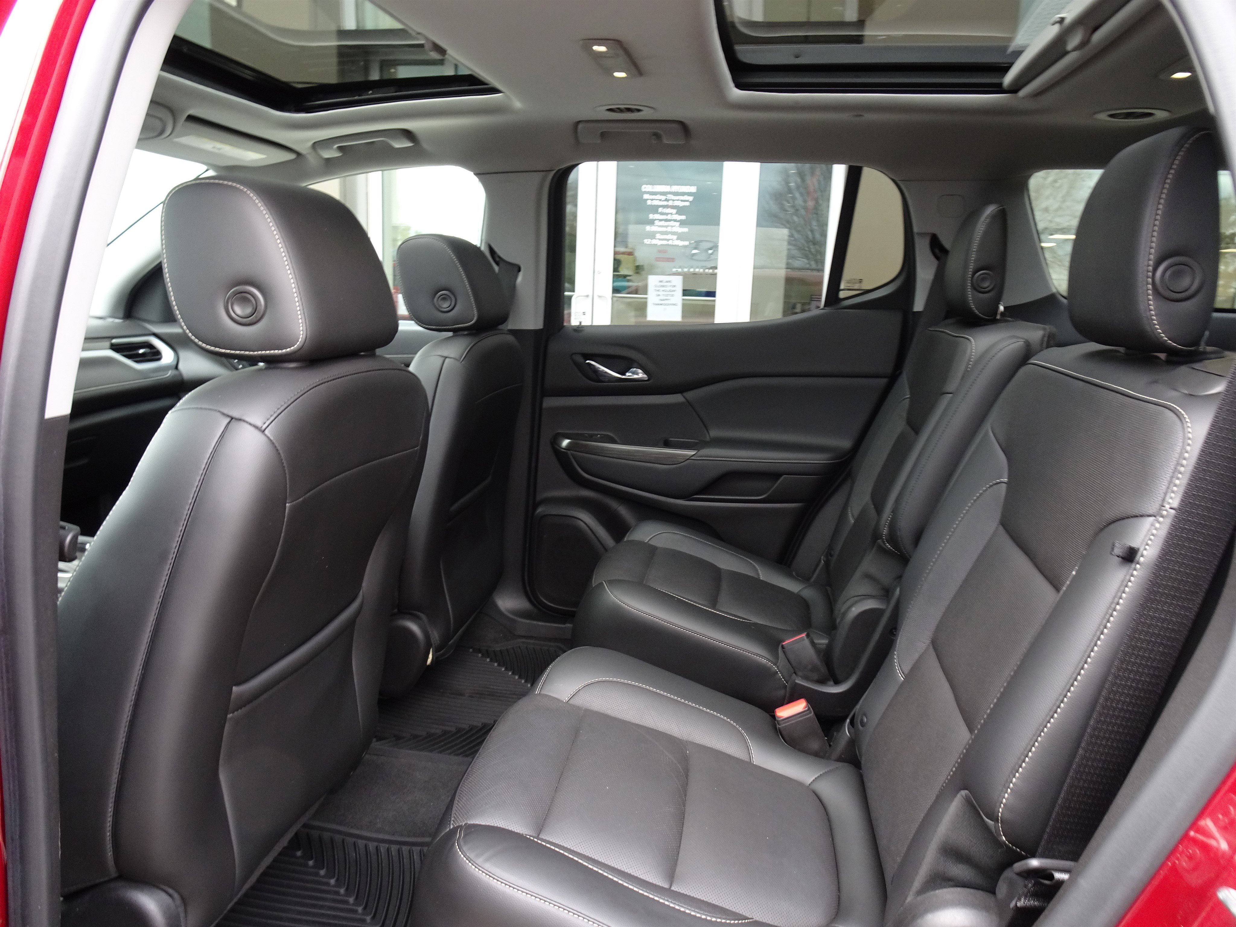 Used 2019 GMC Acadia SLT w/ Black Edition image 15