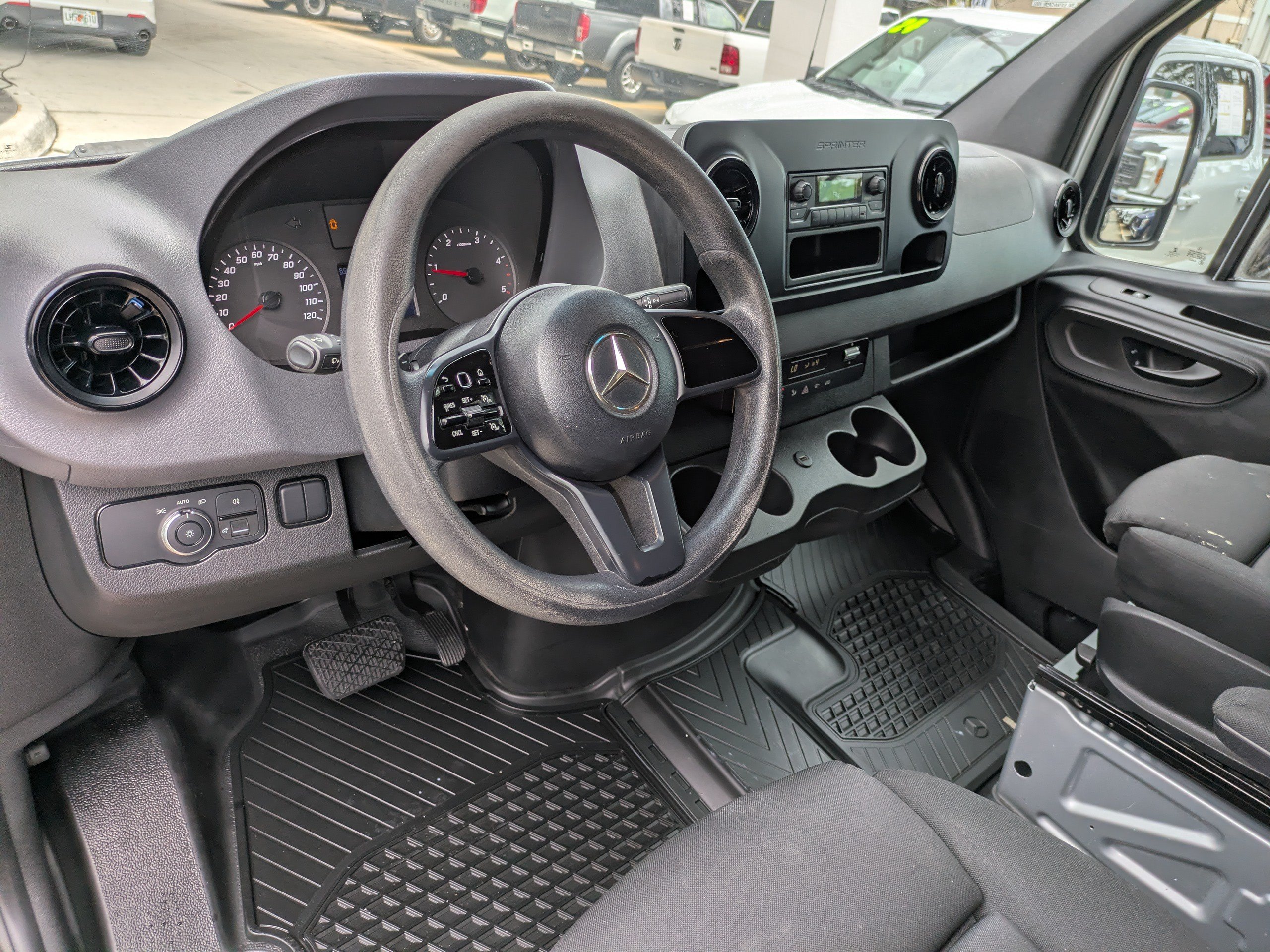 Used 2019 Mercedes-Benz Sprinter 170 image 16