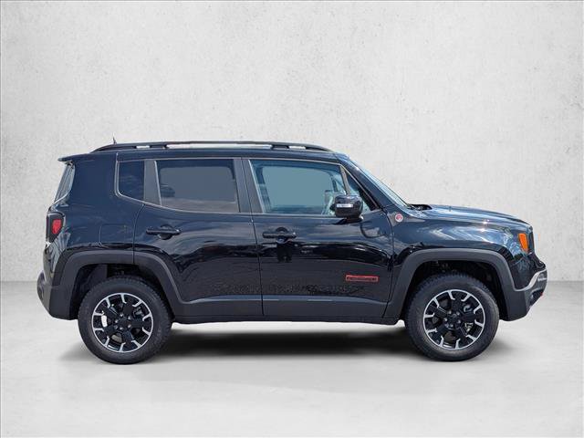Used 2023 Jeep Renegade Trailhawk AWD/4WD image 4