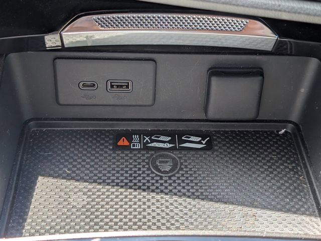 Used 2025 Buick Envision Avenir AWD/4WD image 19