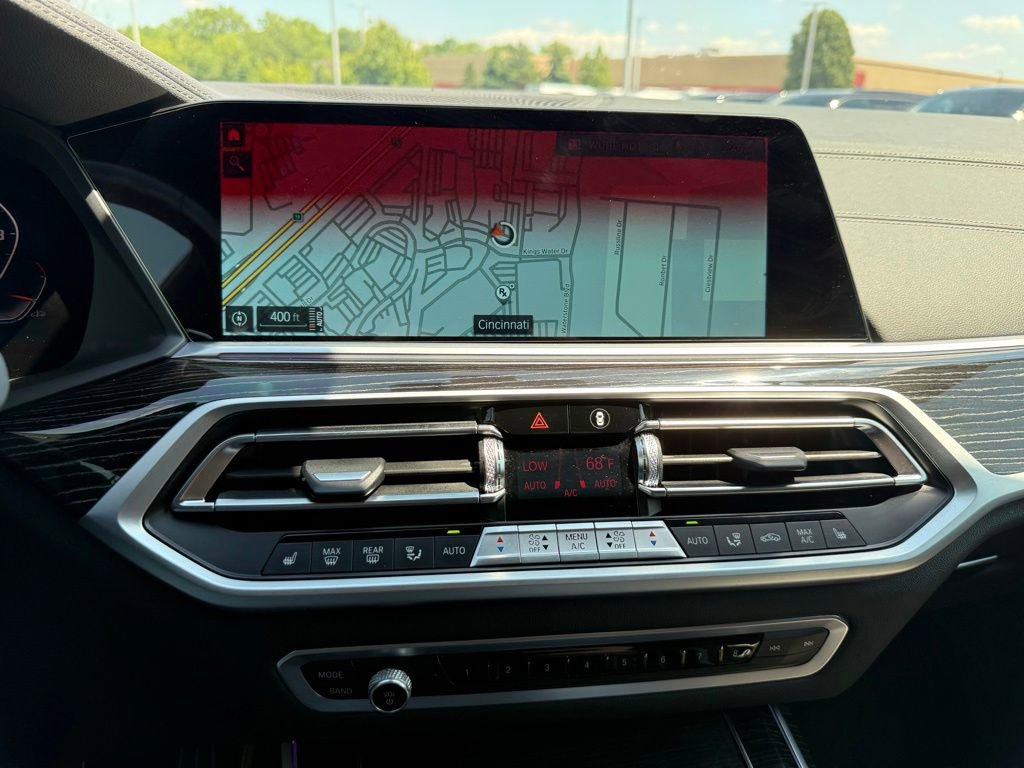 Used 2022 BMW X7 M50i AWD/4WD image 16