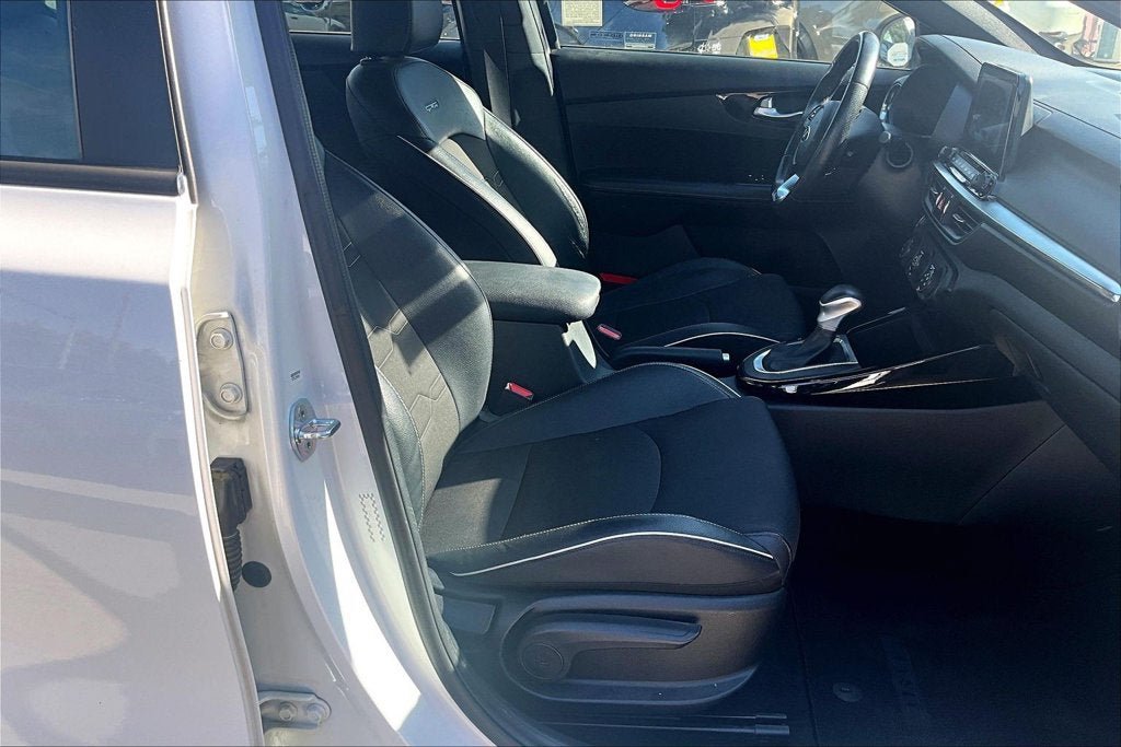 Used 2020 Kia Forte GT-Line FWD image 6