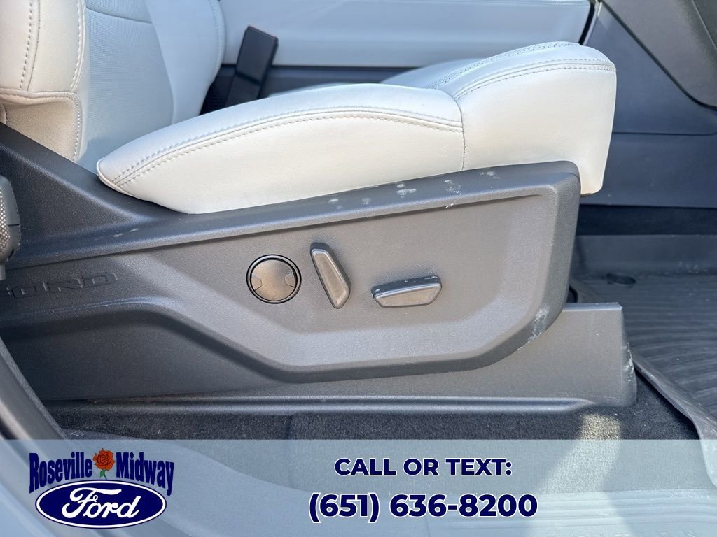 Used 2025 Ford Expedition Platinum image 44