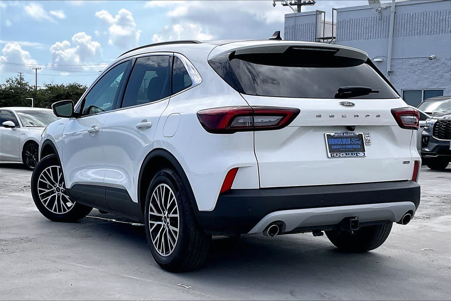 Used 2025 Ford Escape SE w/ PHEV Premium Package FWD image 4