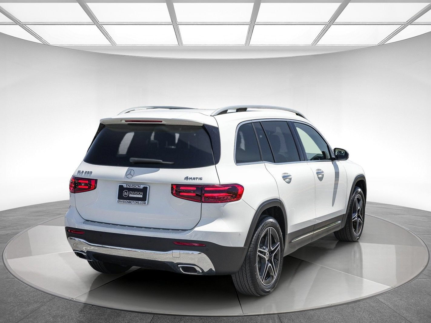 New 2026 Mercedes-Benz GLB 250 4MATIC image 4