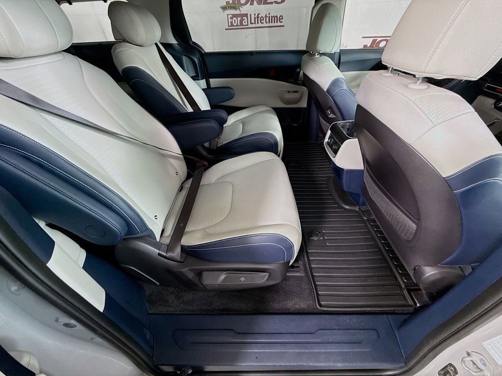 Used 2026 Kia Carnival SX Prestige FWD image 33
