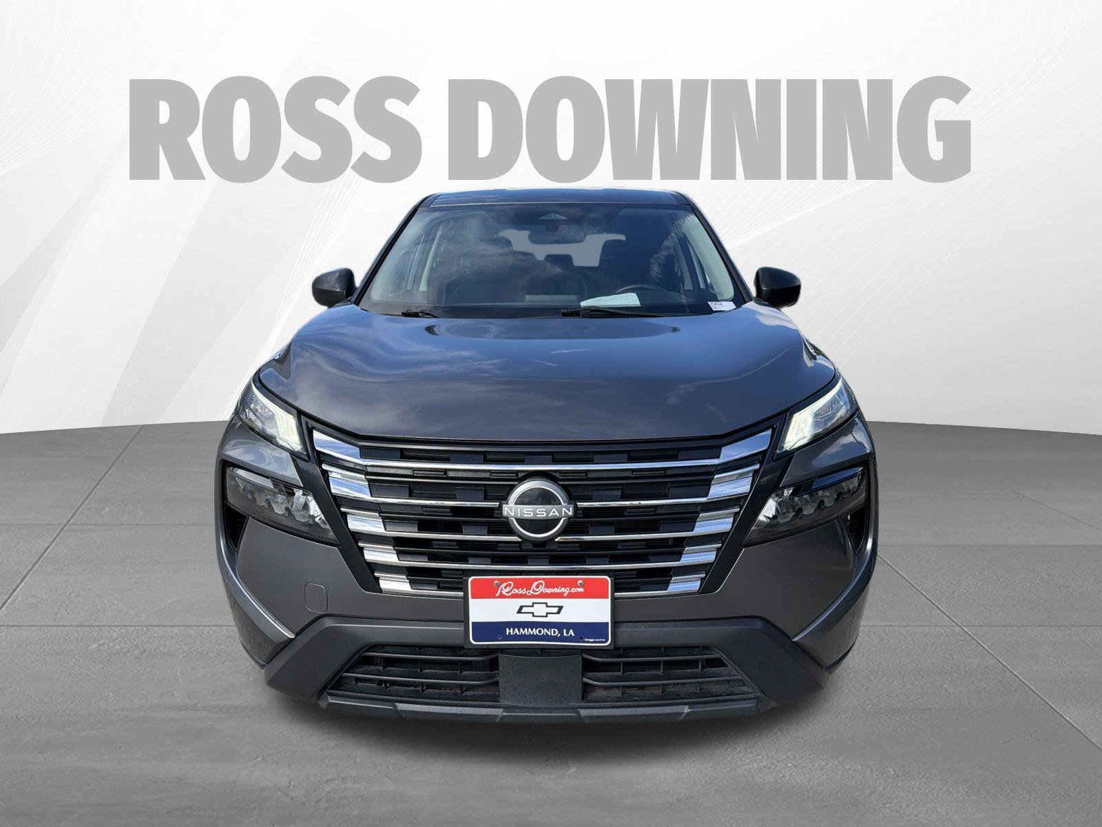 Used 2024 Nissan Rogue S FWD image 2