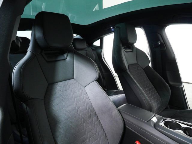 Used 2023 Audi e-tron GT Prestige w/ Prestige Package image 24