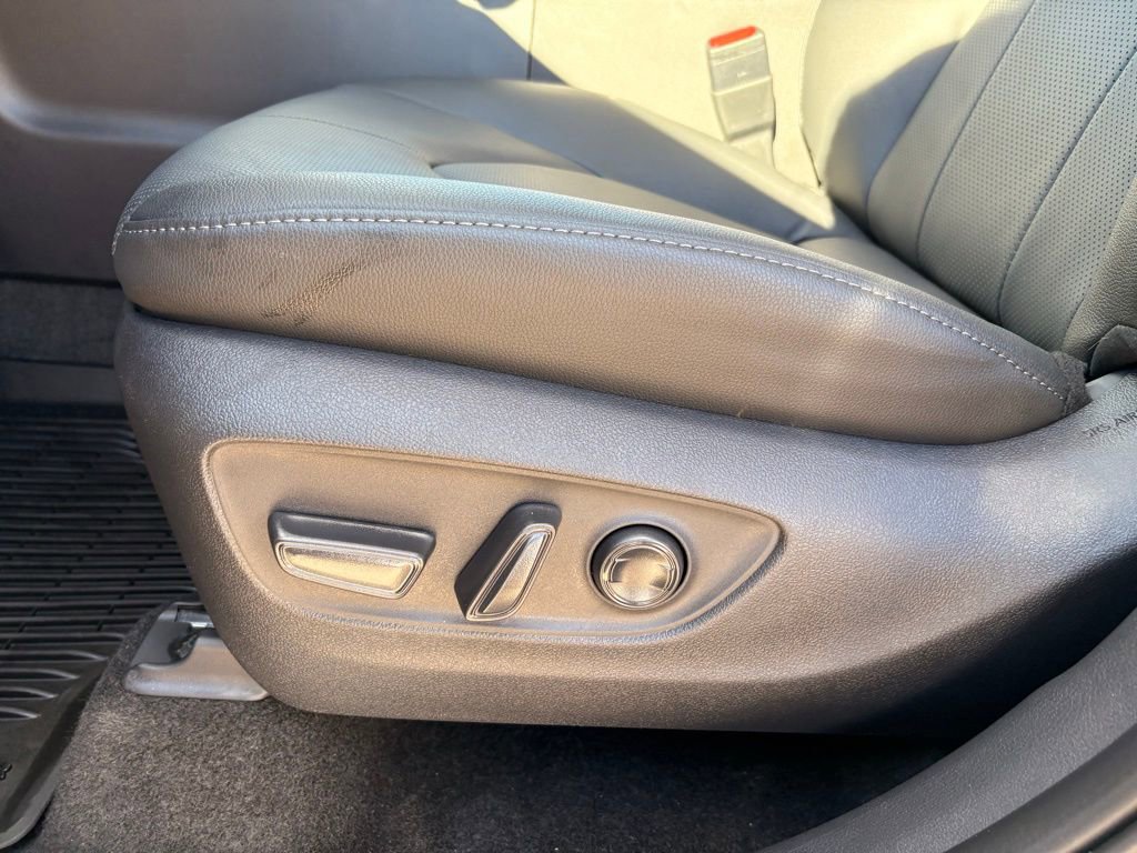 Used 2026 Toyota Grand Highlander Platinum image 25