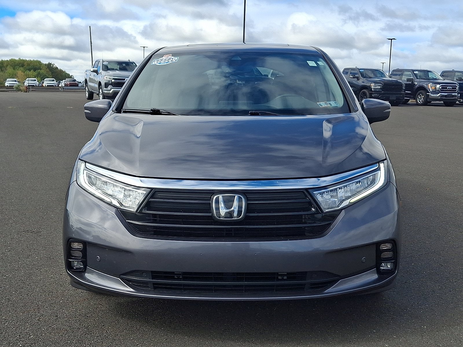 Used 2023 Honda Odyssey Touring image 2