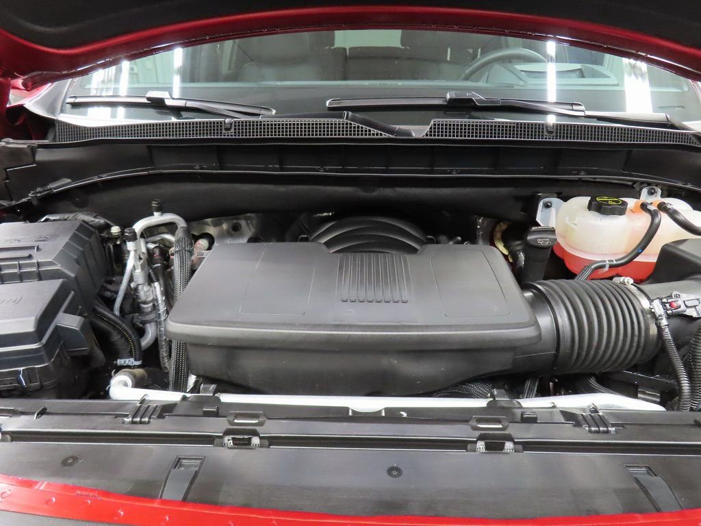 Used 2025 Chevrolet Suburban RST w/ Advanced Technology Package AWD/4WD image 28