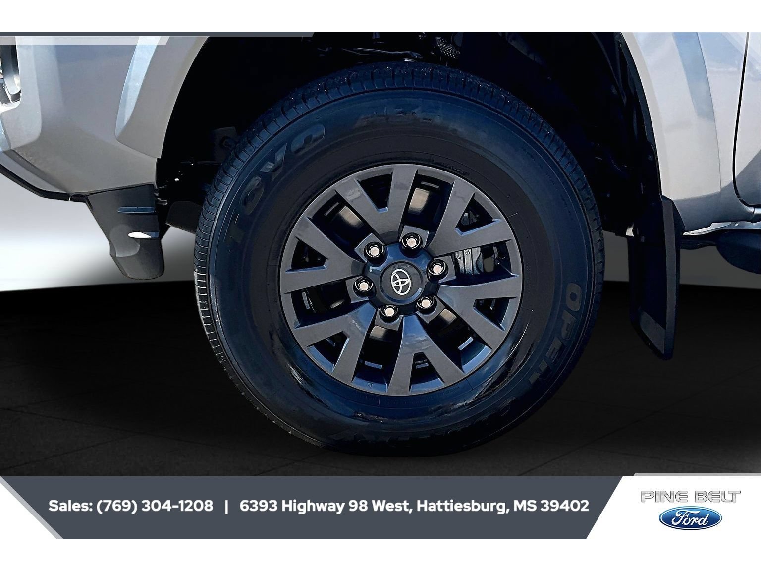 Used 2023 Toyota Tacoma SR5 RWD image 7