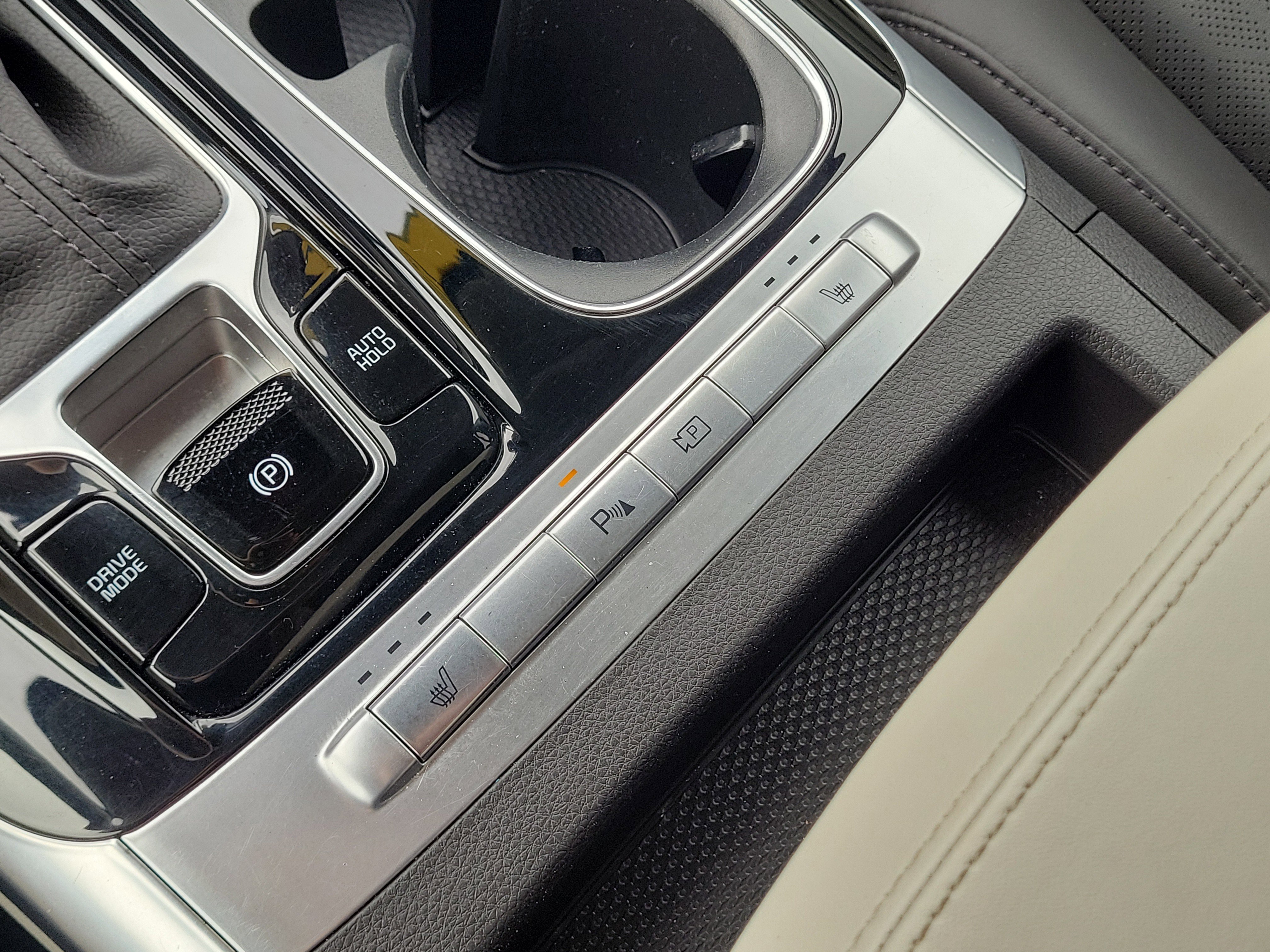 Used 2023 Kia Carnival EX FWD image 38