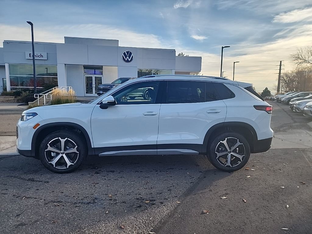 New 2026 Volkswagen Tiguan SE image 2