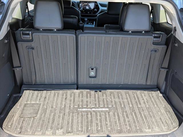Used 2020 Toyota Highlander Platinum AWD/4WD image 6