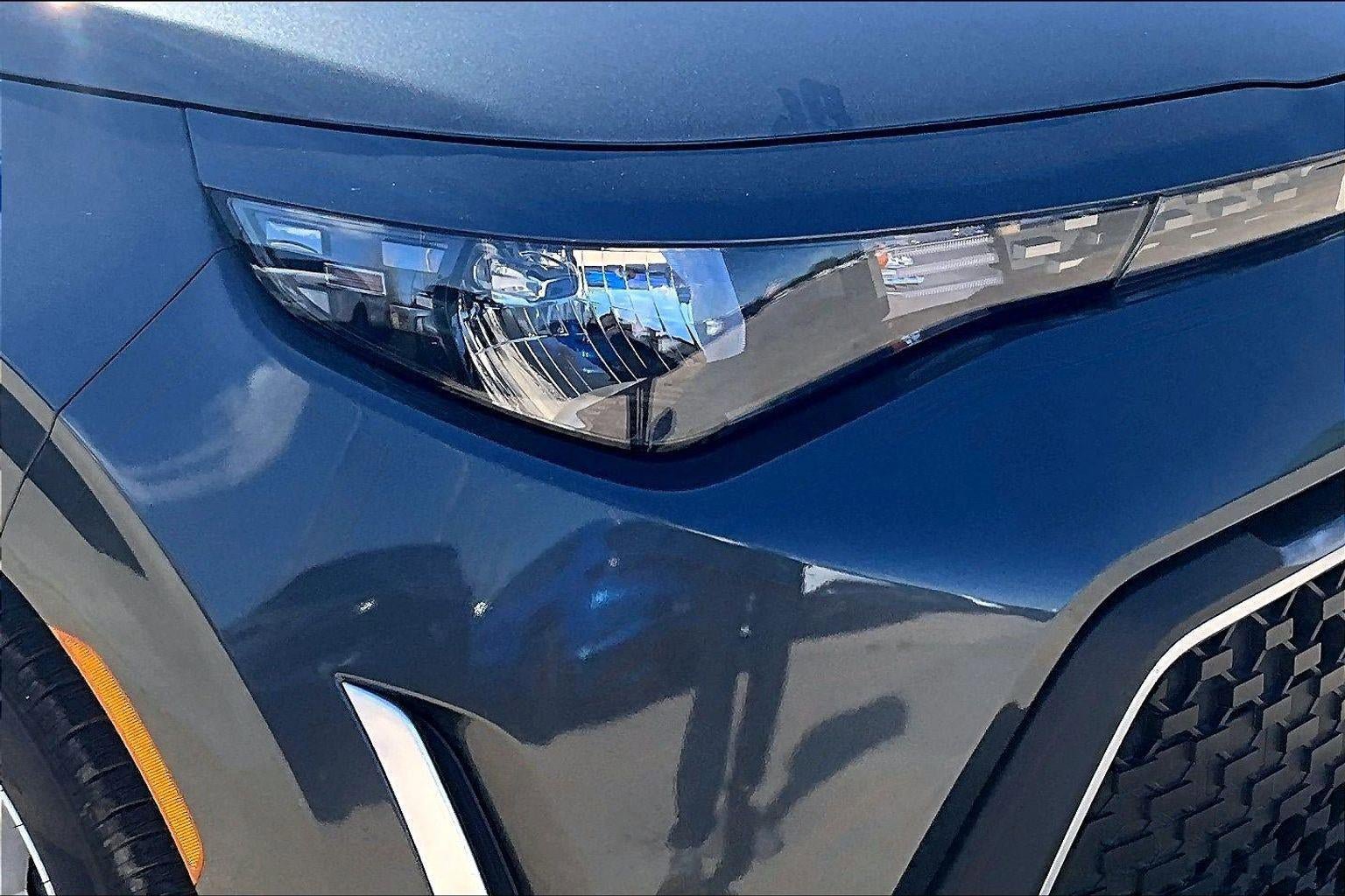 Used 2025 Kia Soul LX w/ LX Technology Package FWD image 32