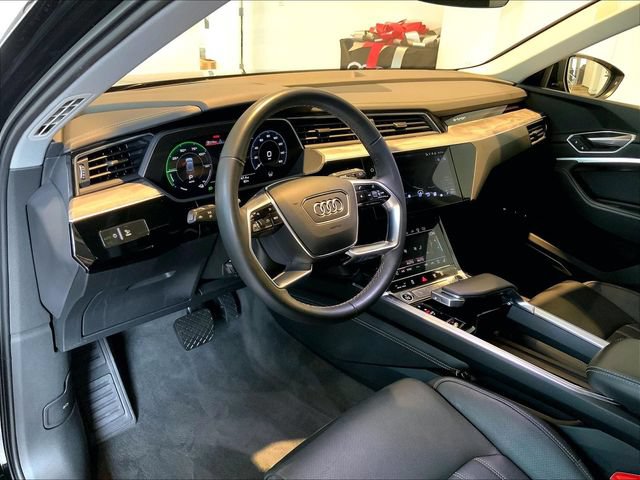 Certified 2024 Audi Q8 e-tron Prestige w/ Prestige Package AWD/4WD image 4