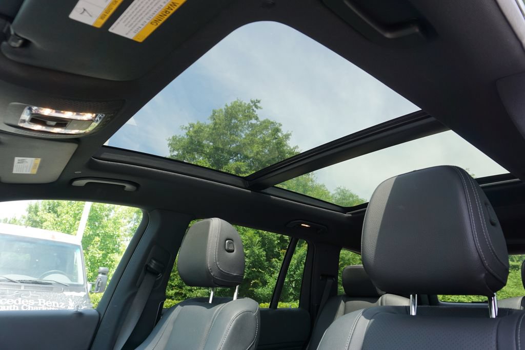 Certified 2025 Mercedes-Benz GLS 450 4MATIC image 9