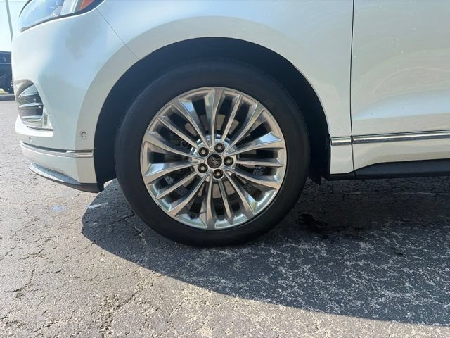 Used 2020 Ford Edge Titanium w/ Equipment Group 301A AWD/4WD image 4