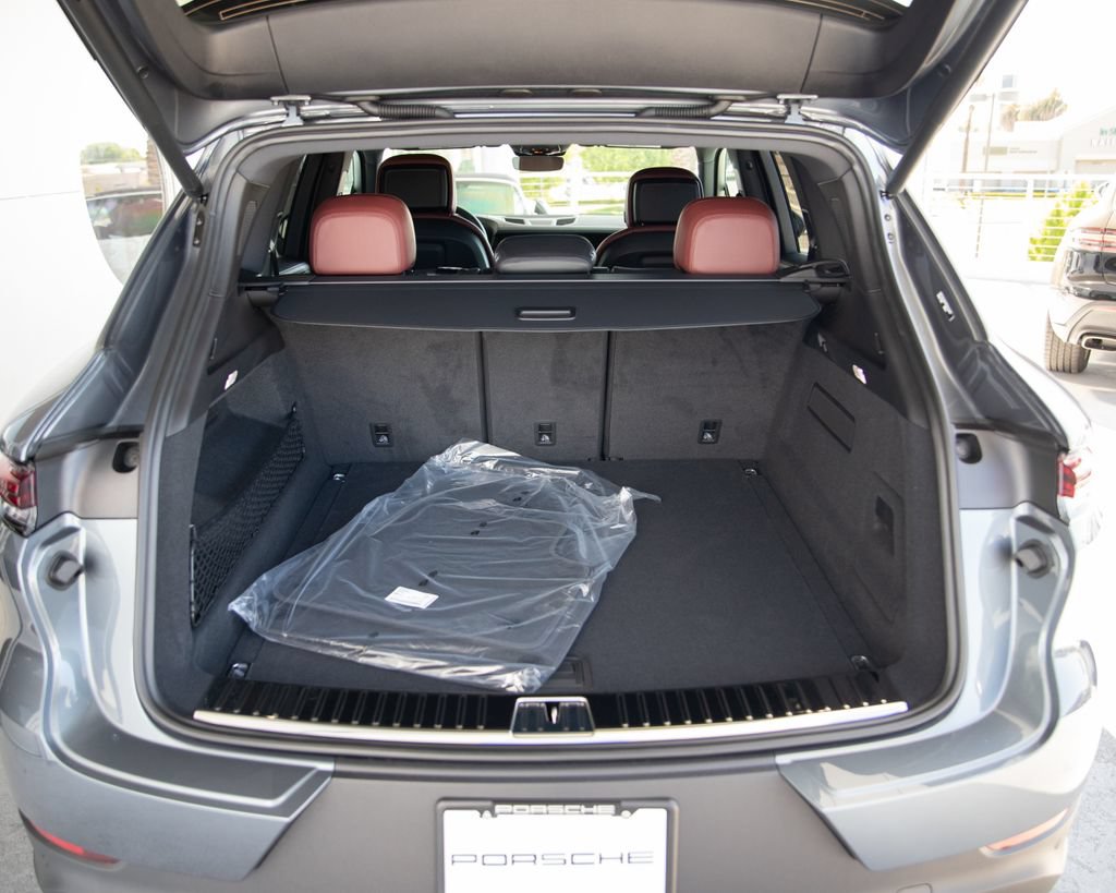 New 2026 Porsche Cayenne S AWD/4WD image 21
