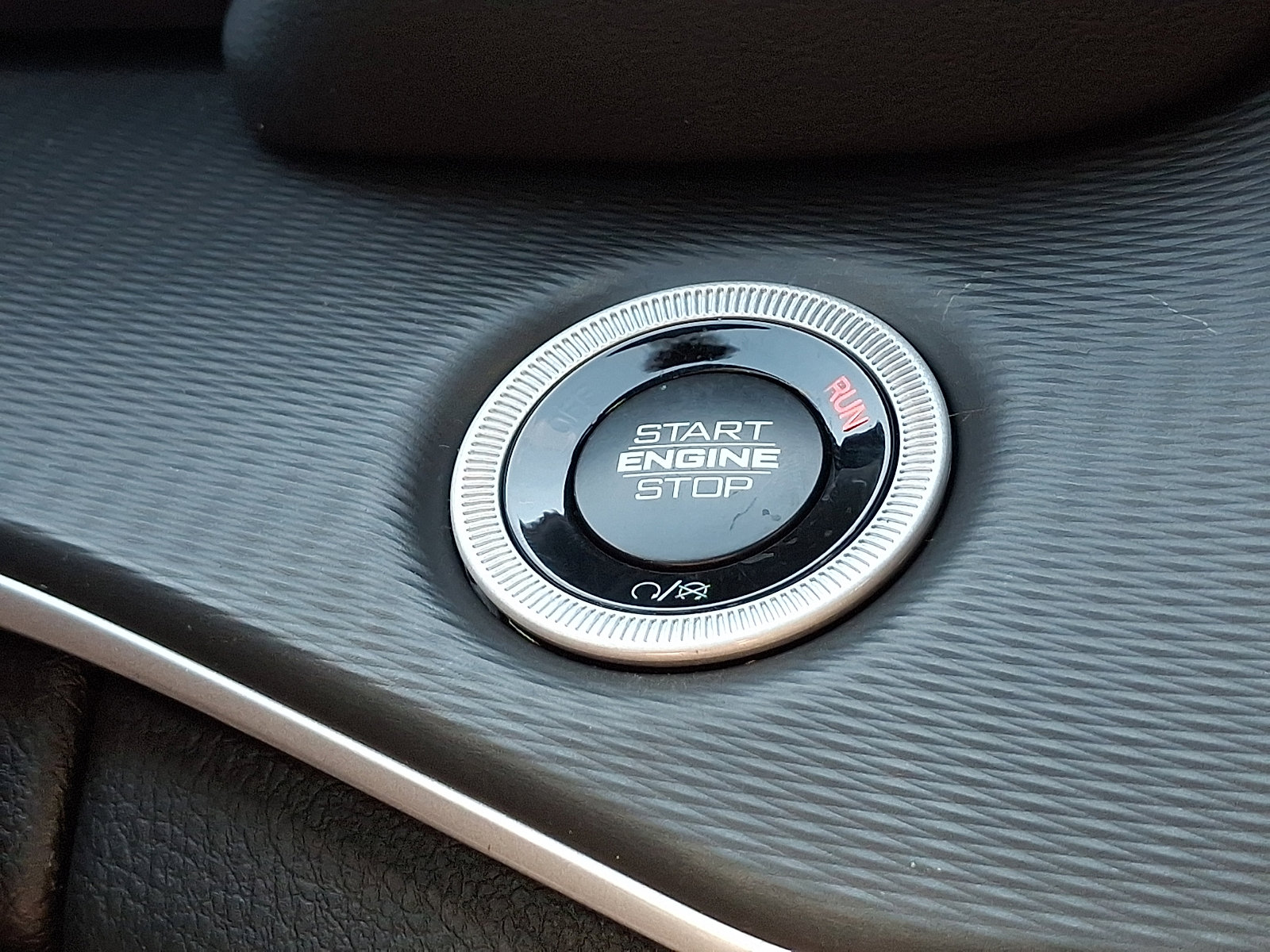 New 2026 Jeep Grand Cherokee Laredo image 15