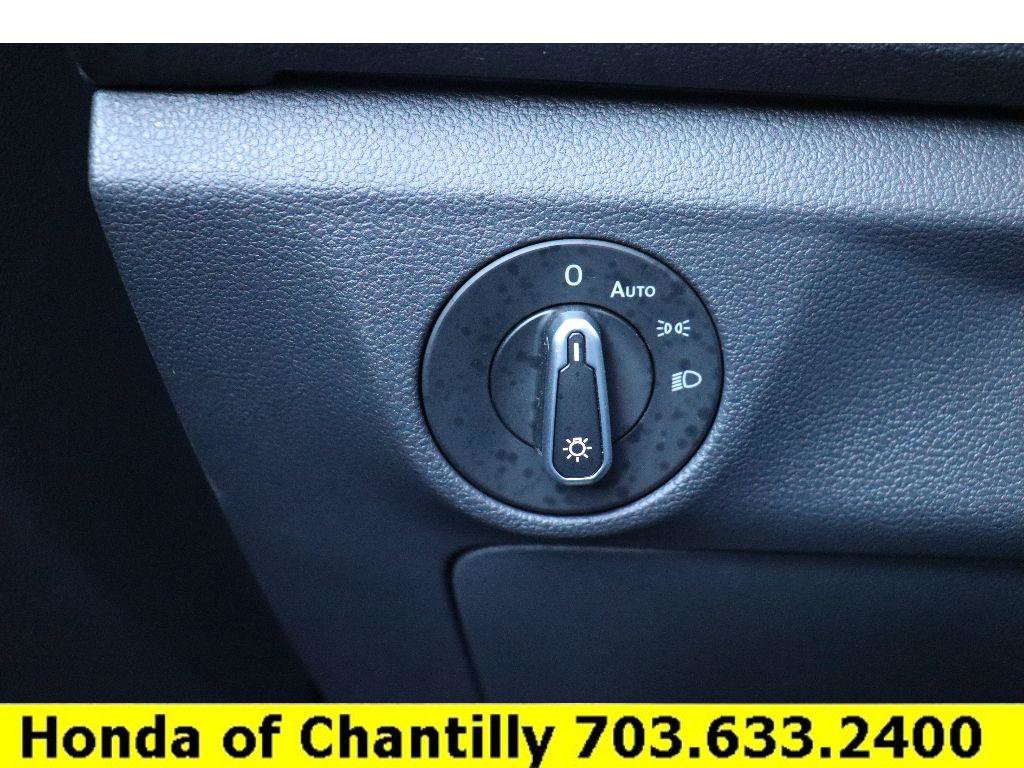Used 2022 Volkswagen Jetta S image 14