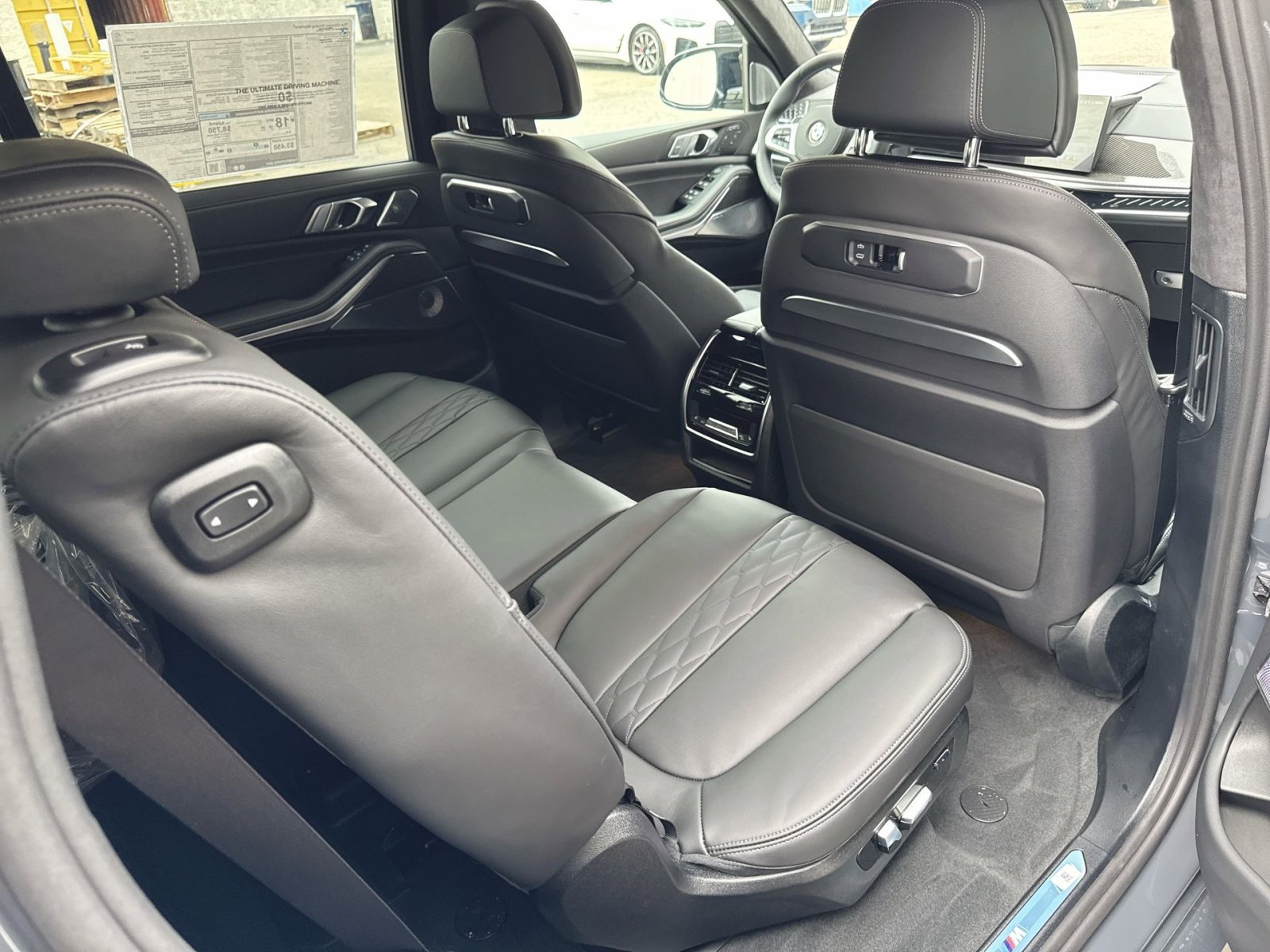 New 2026 BMW X7 M60i image 32