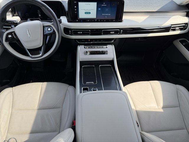 Used 2025 Lincoln Aviator Reserve w/ Jet Appearance Package image 13