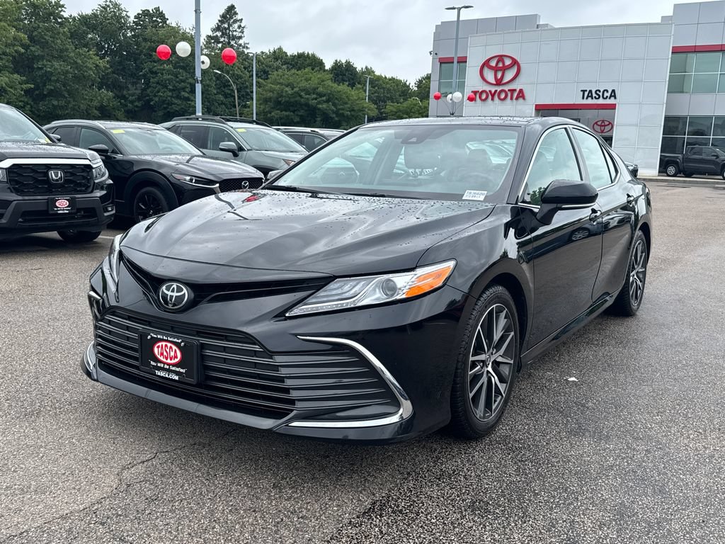 Used 2022 Toyota Camry XLE AWD/4WD image 3
