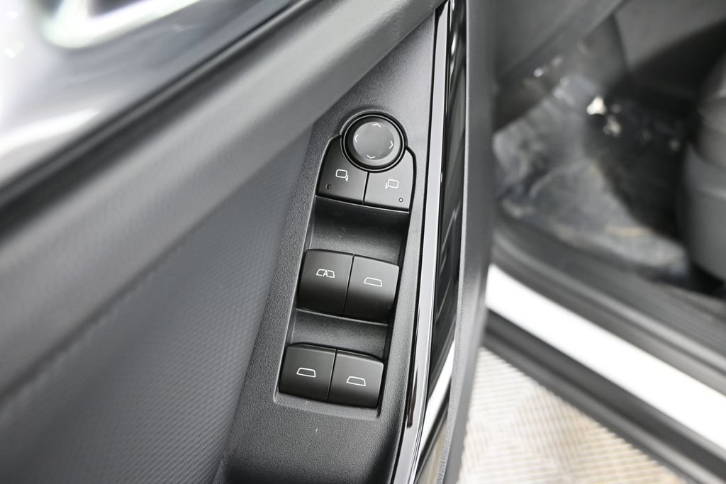 New 2026 Chevrolet Equinox LT w/ Safety and Technology Package AWD/4WD image 19