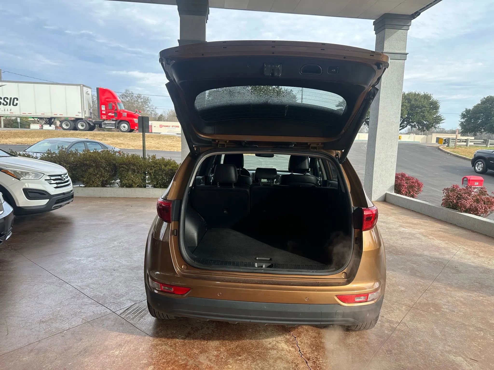 Used 2017 Kia Sportage EX w/ EX Technology Package image 24