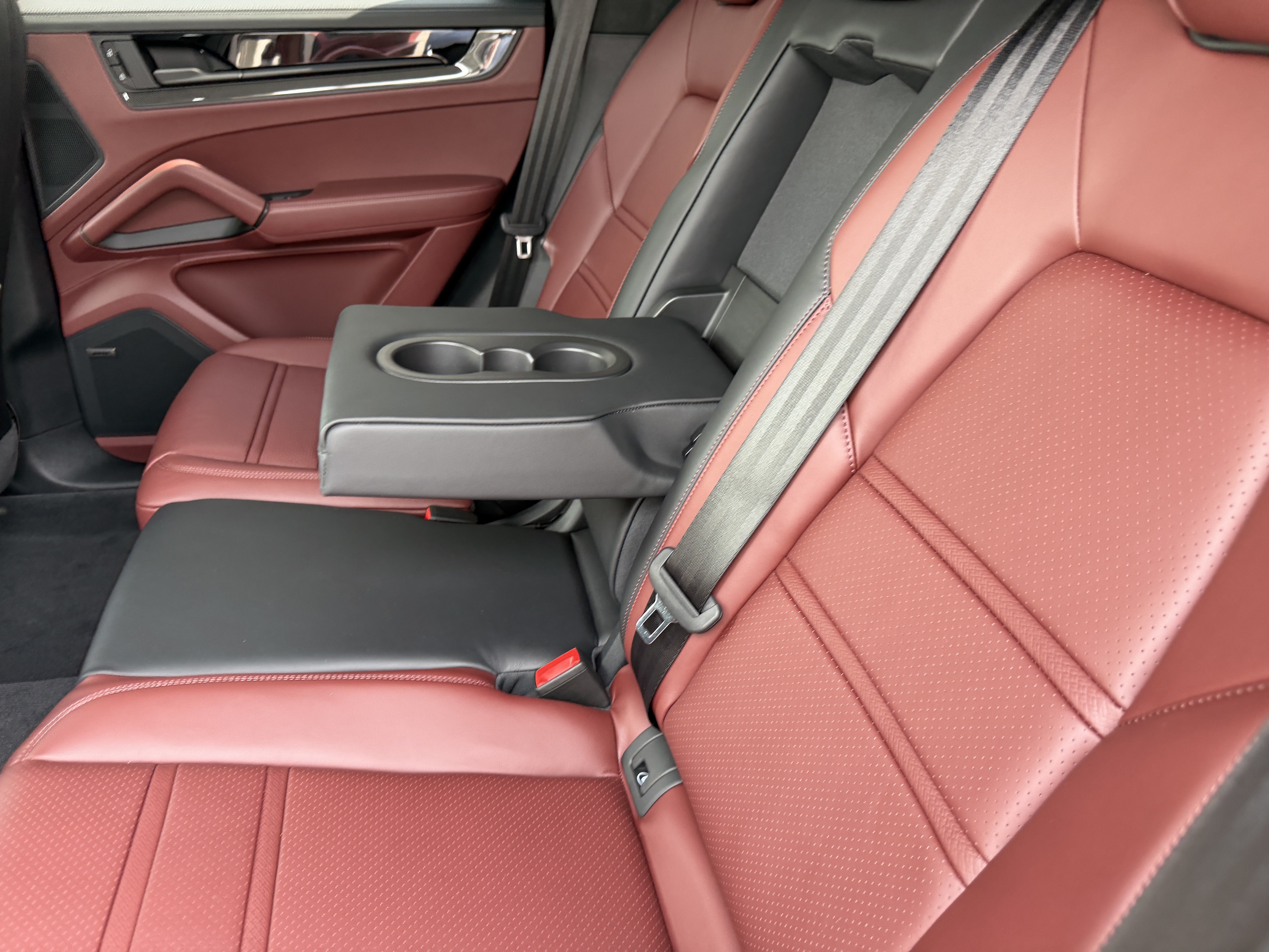 New 2026 Porsche Cayenne GTS AWD/4WD image 20