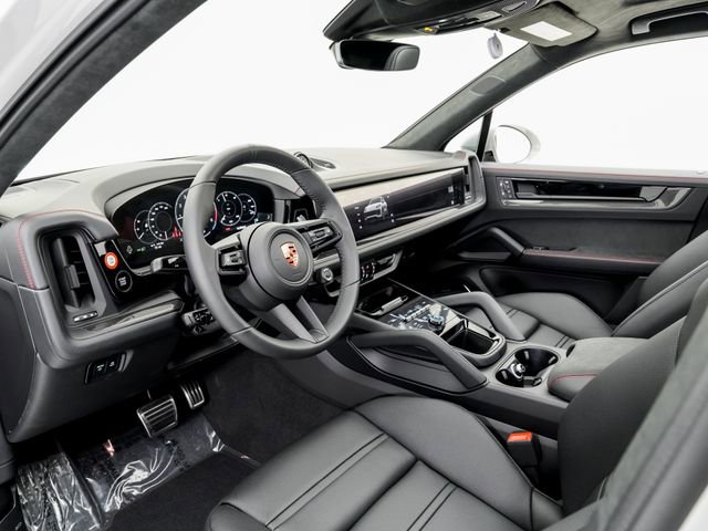New 2026 Porsche Cayenne GTS image 4