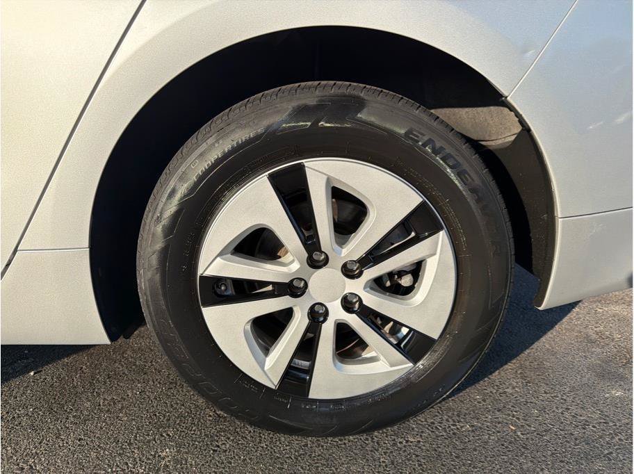Used 2016 Toyota Prius Two FWD image 21
