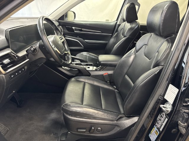 Used 2025 Kia Telluride S FWD image 10