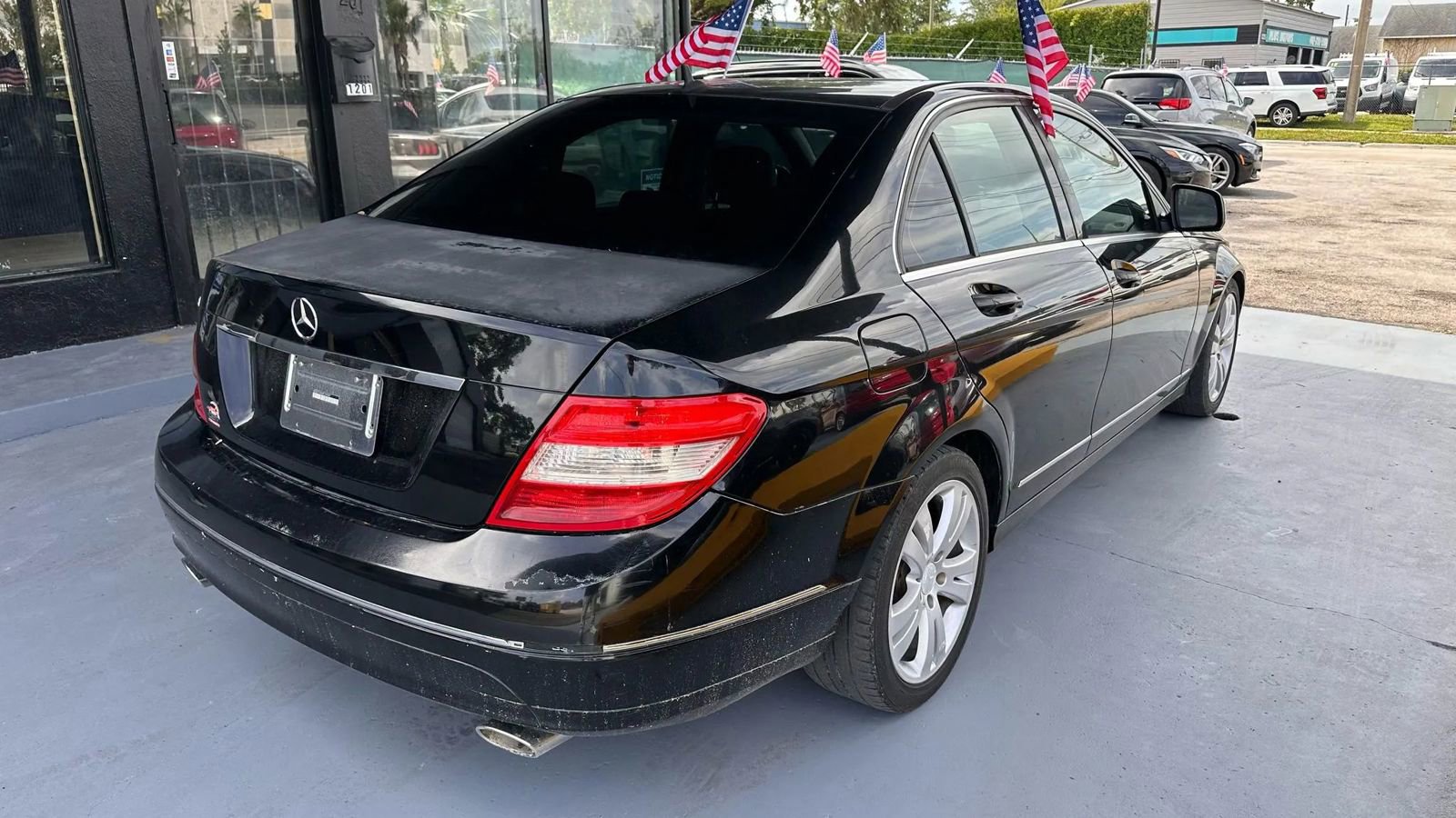 Used 2009 Mercedes-Benz C 300 Sedan image 5