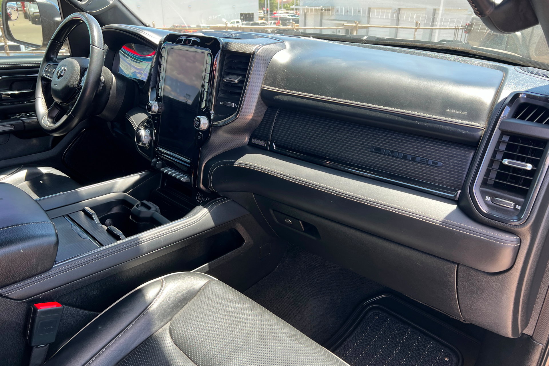 Used 2022 RAM 1500 Limited AWD/4WD image 23