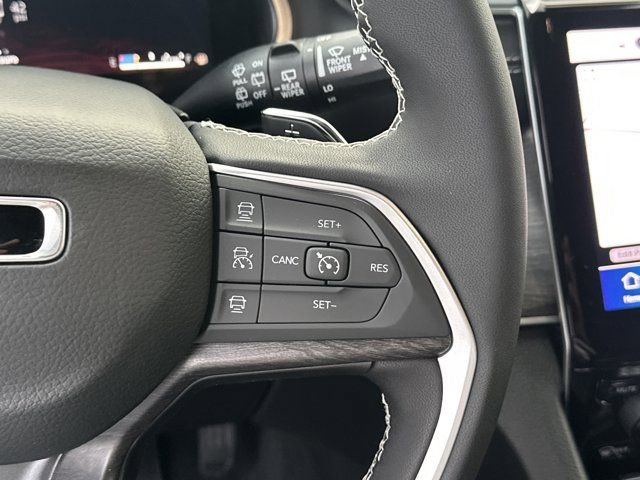 New 2025 Jeep Grand Cherokee L Limited w/ Black Appearance Package image 29