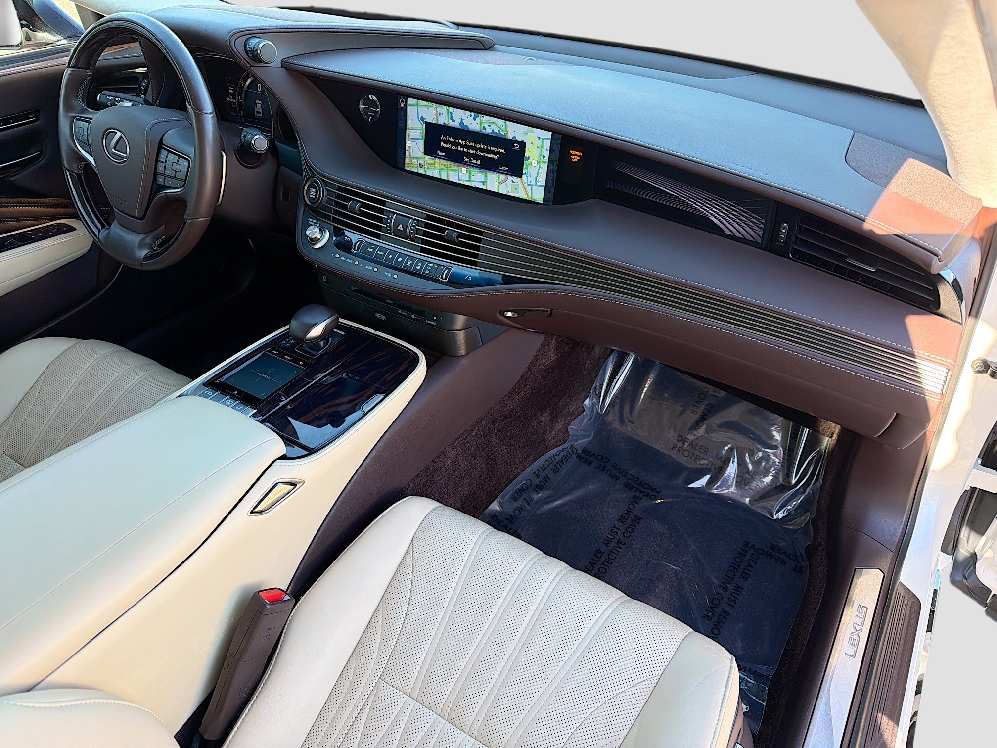 Used 2020 Lexus LS 500 w/ Interior Upgrade Package image 14