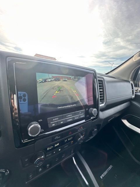 Certified 2024 Nissan Frontier SV w/ Hardbody Edition image 16