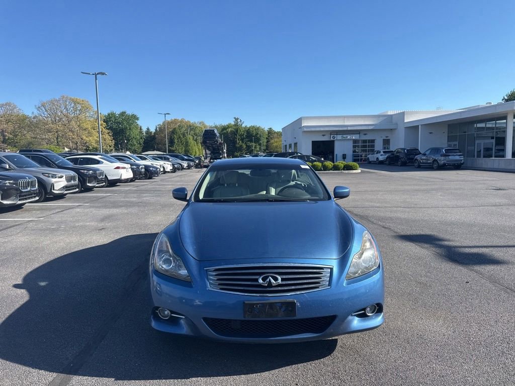 Used 2011 INFINITI G37 Convertible w/ Premium Pkg RWD image 2