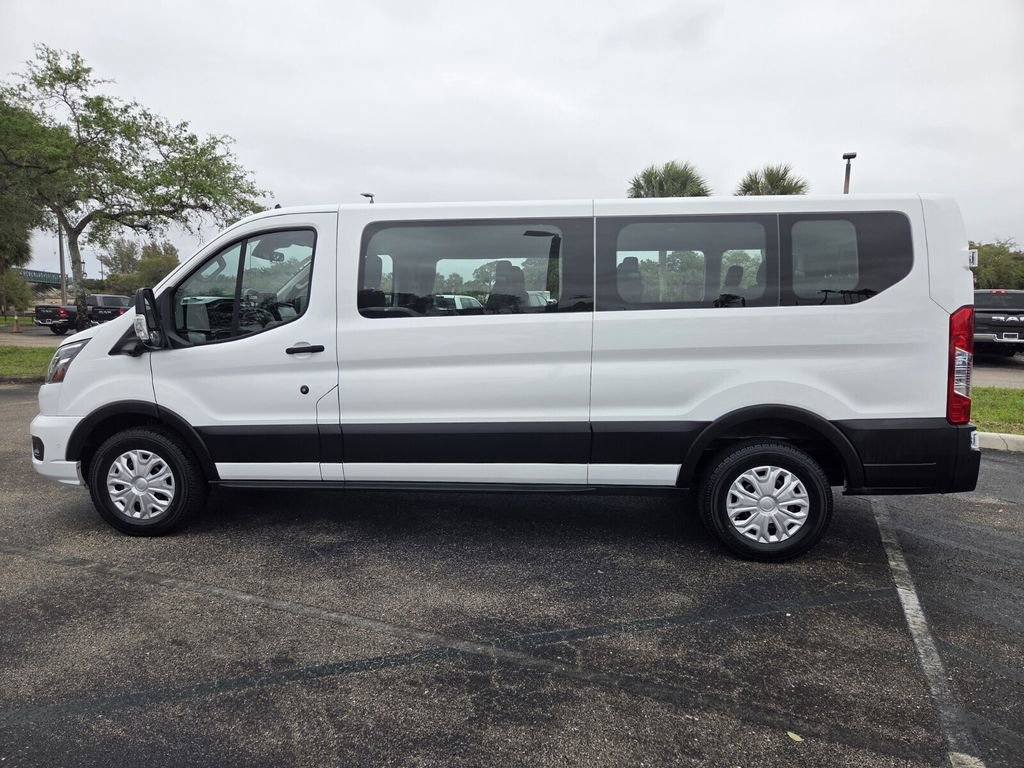 Used 2023 Ford Transit 350 XLT image 9
