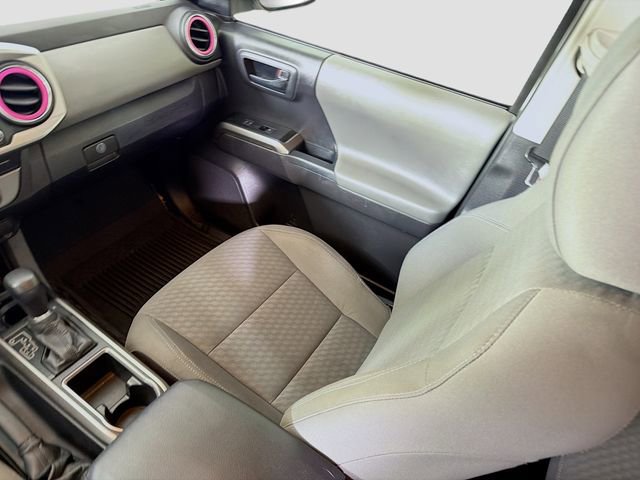 Used 2022 Toyota Tacoma SR5 w/ Technology Package image 24
