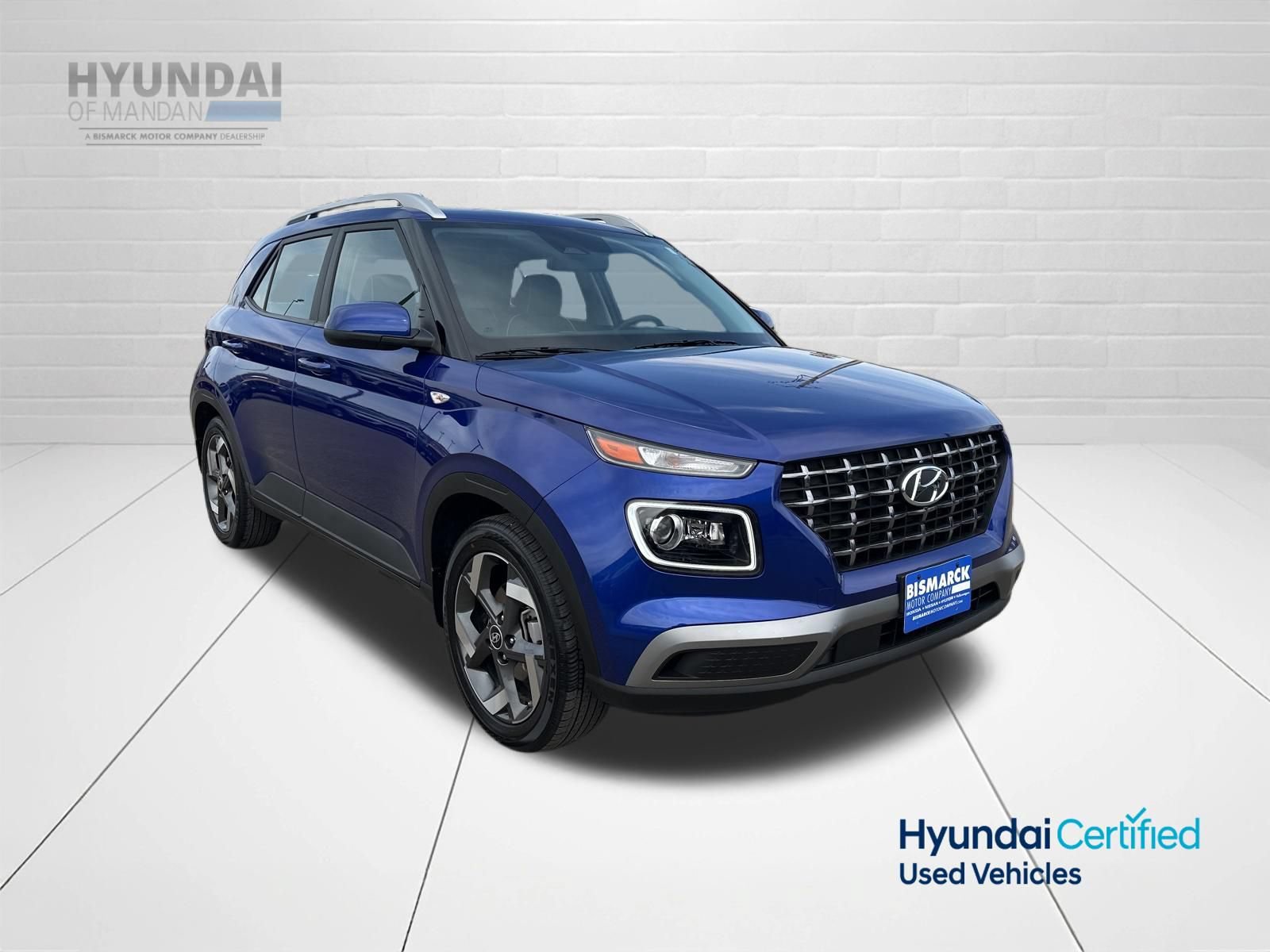 Used 2023 Hyundai Venue Limited FWD image 2